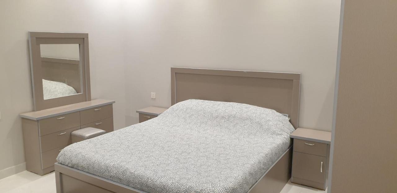 مزرعة الكرم الحاتمي Hotel Ash Shafā Екстериор снимка